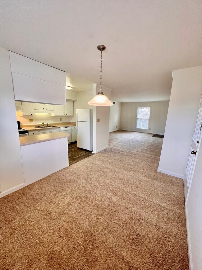 Elmhurst Sedgefield Apartment Homes Apartments in Charlotte, NC