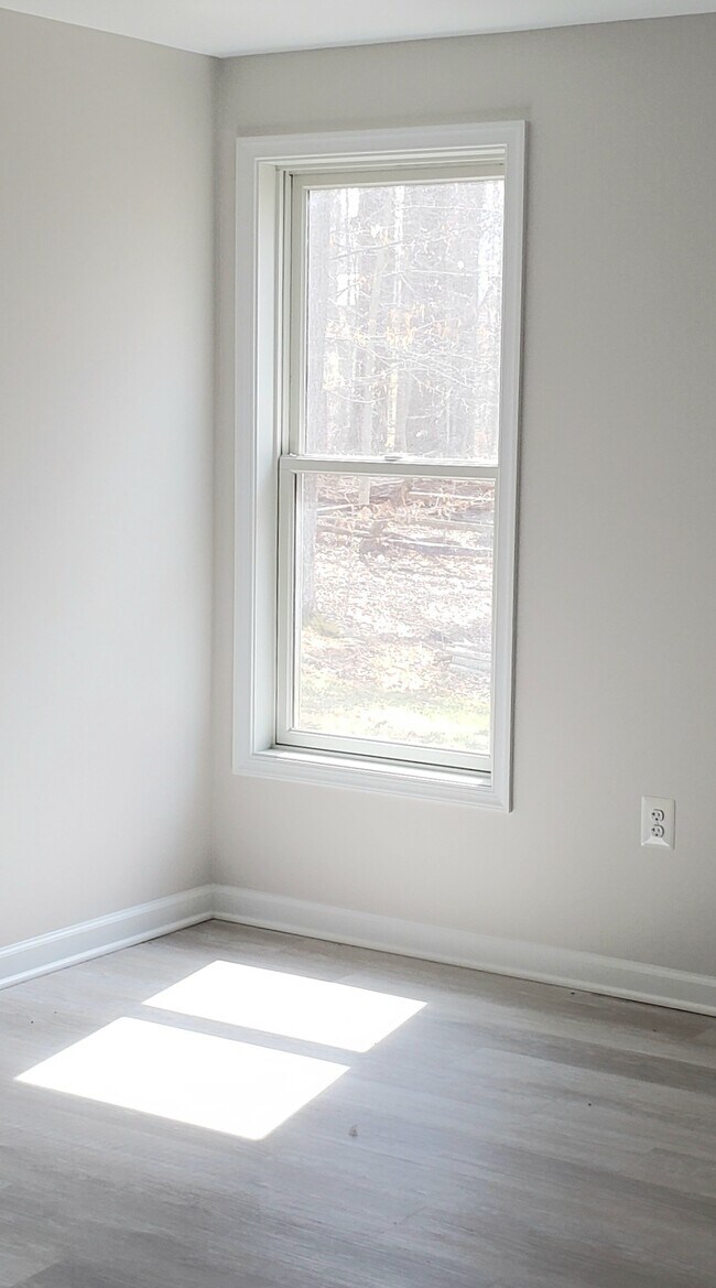 11713 Wolf Run Ln Unit 1, Clifton, VA 20124 Apartments in Clifton, VA