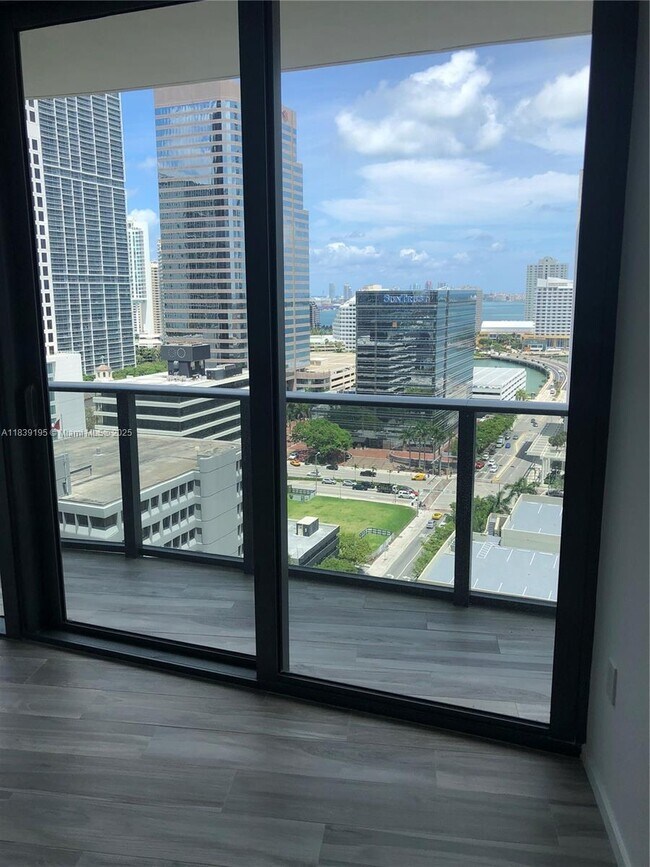 Foto del edificio - 801 S Miami Ave