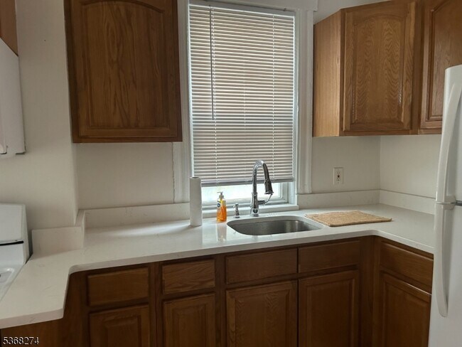 Foto del edificio - 374 Halsted St