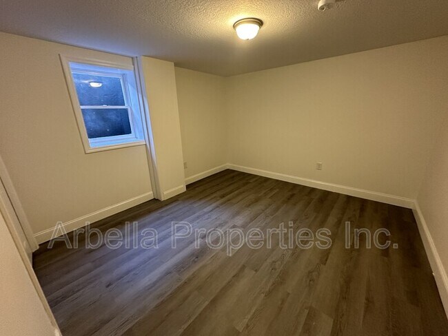 Foto del edificio - 1302 Windsor Ave