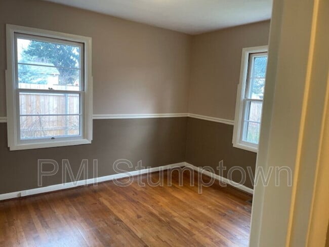 Foto del edificio - 575 E Berkeley St