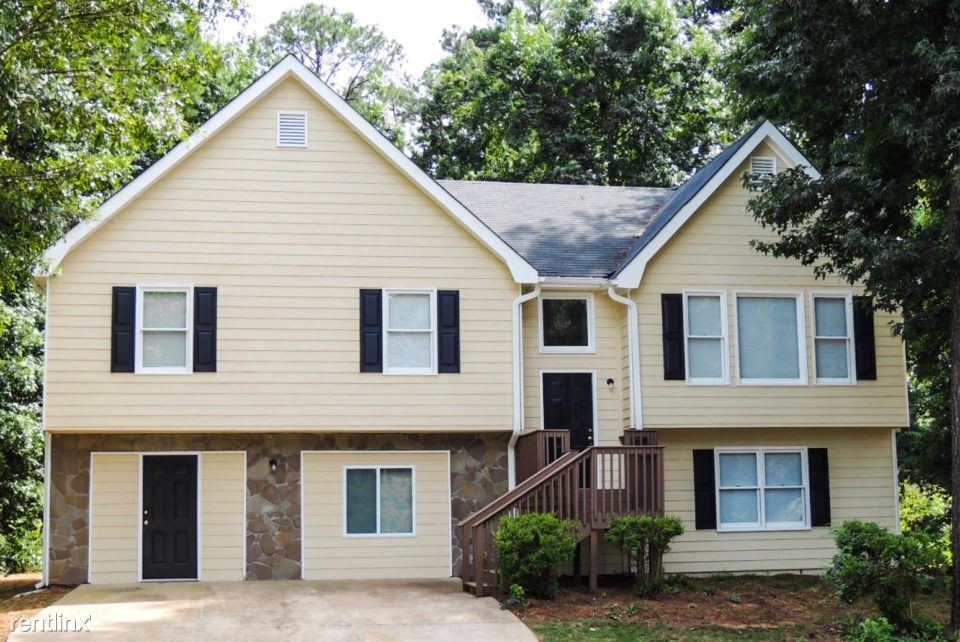 Primary Photo - 15 Stone Creek Dr
