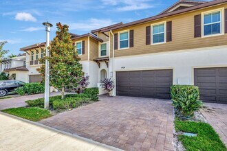 Building Photo - 4924 Pointe Midtown Way