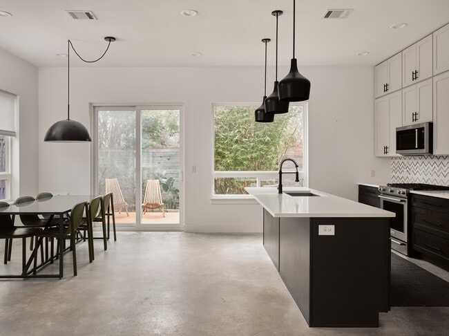 Foto del edificio - 910 Gullett St