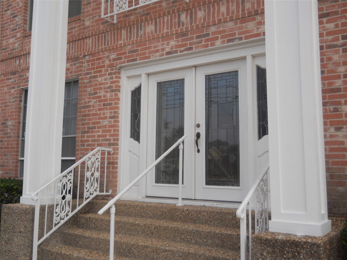 Foto principal - 2302-2345 45th St