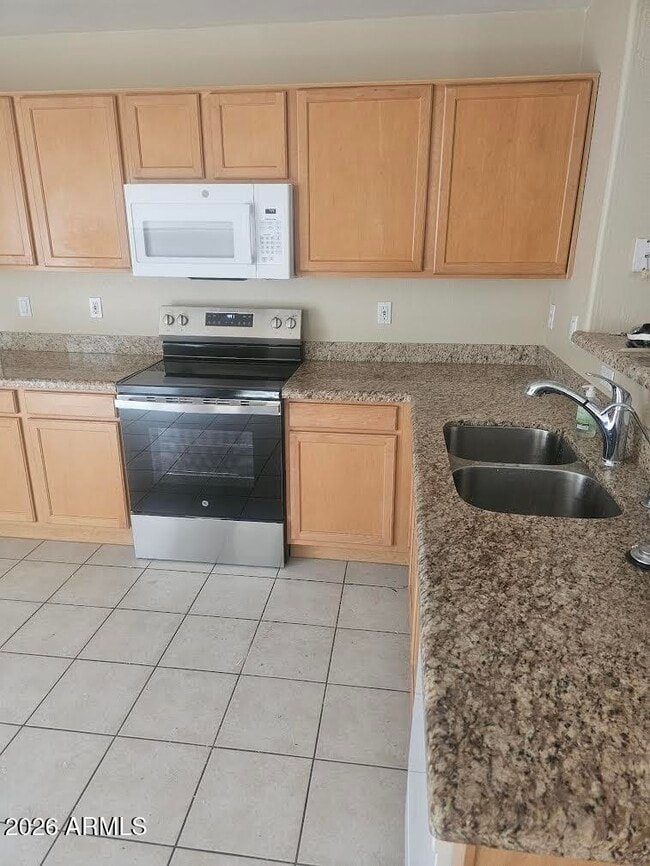 Building Photo - 43839 Rio Grande Dr
