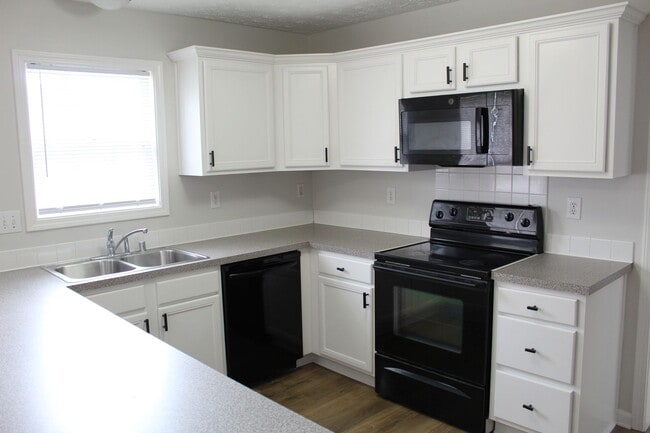 Photo - Beautifully Renovated Home in Worthington ...