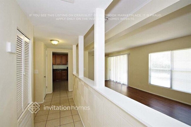 Foto del edificio - 717 Baywood Dr