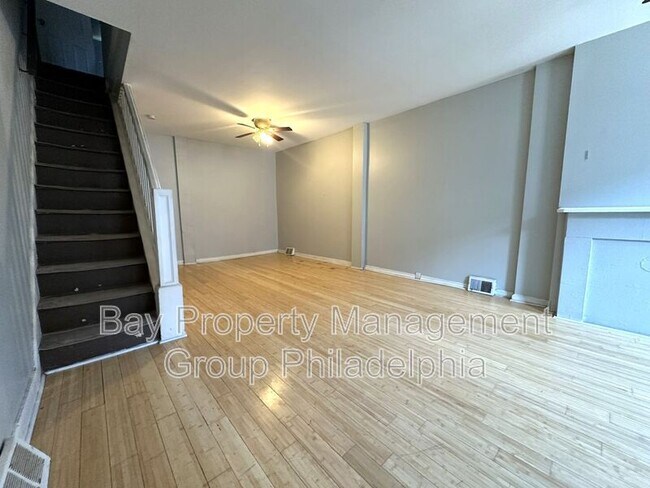 Foto del edificio - 1926 McClellan St