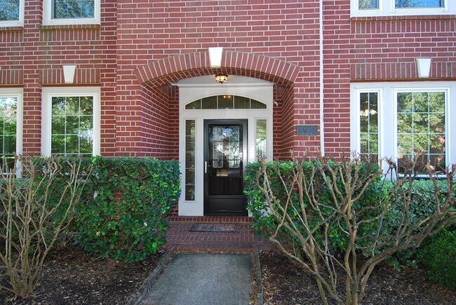 Building Photo - 3931 Shadow Trace Cir