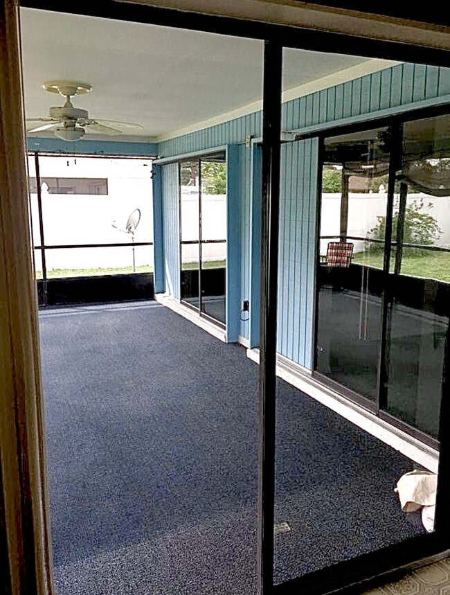 Building Photo - 7507 Ebro Rd