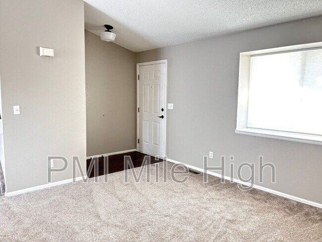 Foto del edificio - 2245 Cherry St