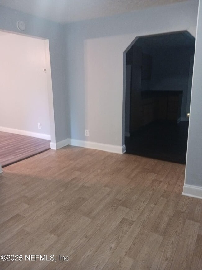Foto del edificio - 8147 Vernell St