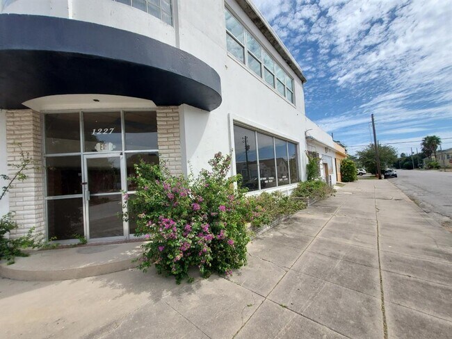 Building Photo - 1227 Avenue L