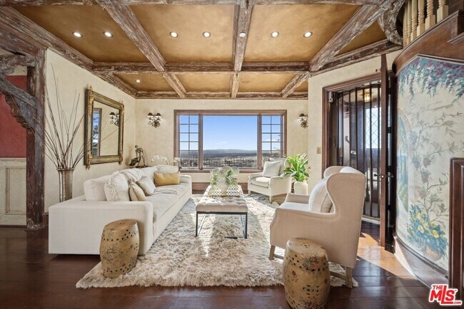 Foto del edificio - 3316 Viewcrest Dr