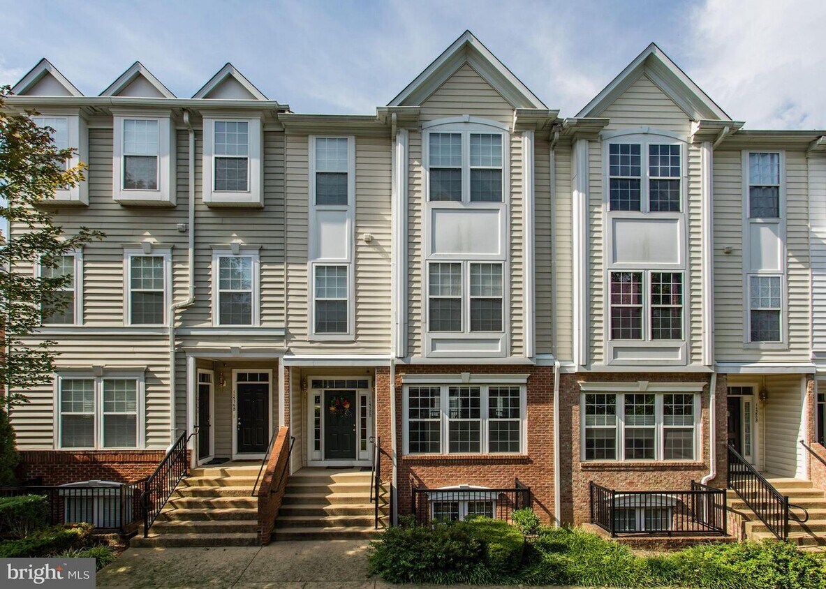 11578A Cavalier Landing Ct Unit 902A, Fairfax, VA 22030 Condo for