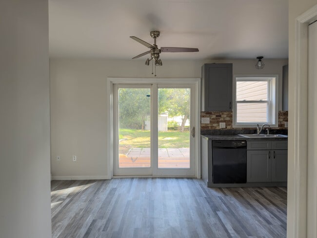 Foto del edificio - 23 Pheasant Ln