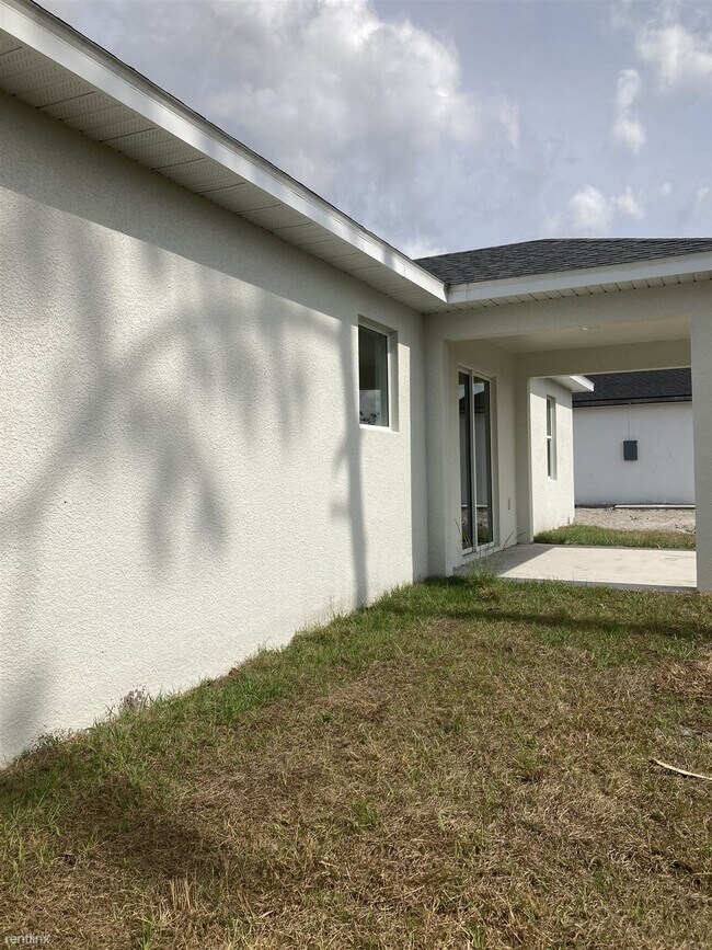 Foto del edificio - 3 br, 2 bath House - 2224 Mincey Terrace