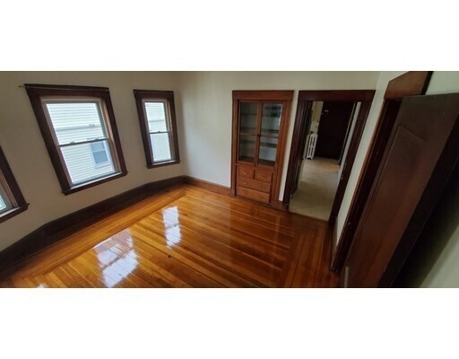 Foto del edificio - 124 Hillside Rd