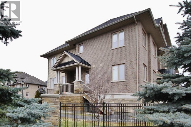 Photo du bâtiment - 3785 Canyon Walk Dr