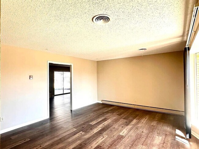 Foto del edificio - 6 NW 60th St