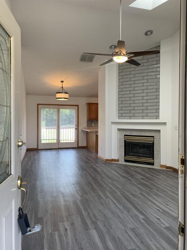Primary Photo - 511 Armand Dr
