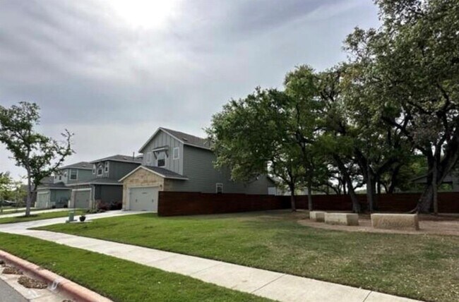 Building Photo - 1201 Winifred Dr