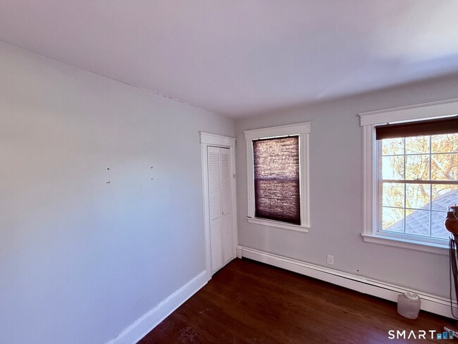 Foto del edificio - 177 Hobart Ave