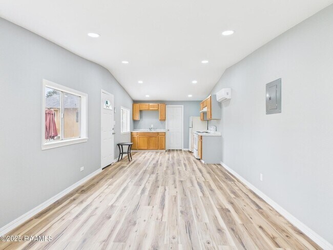 Foto del edificio - 300 Gauthier Rd