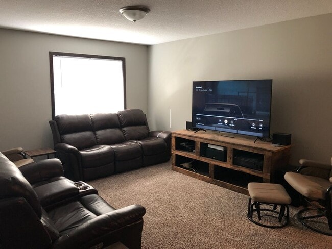 Foto del edificio - 235 3rd St SE