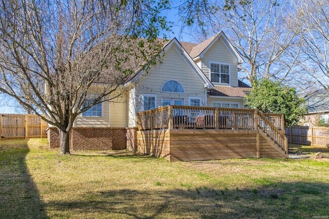 Building Photo - 510 Jasmine Trail