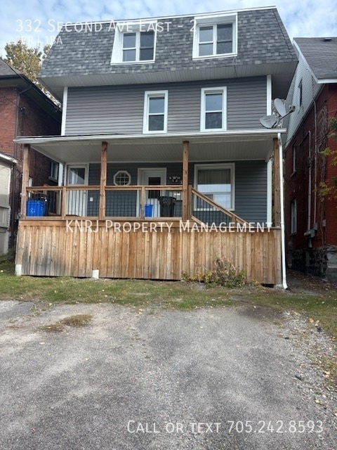 Building Photo - 332 2nd Ave E