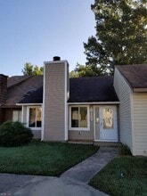 Building Photo - 4694 Greenlaw Dr