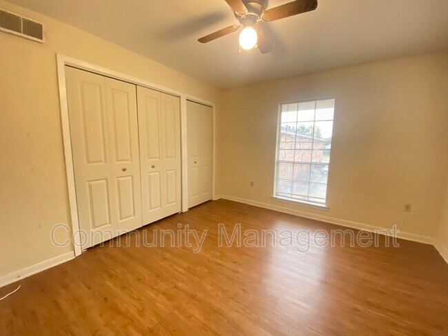 Building Photo - 4250 Janet Ave