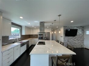 Building Photo - 5352 Edinger Ave