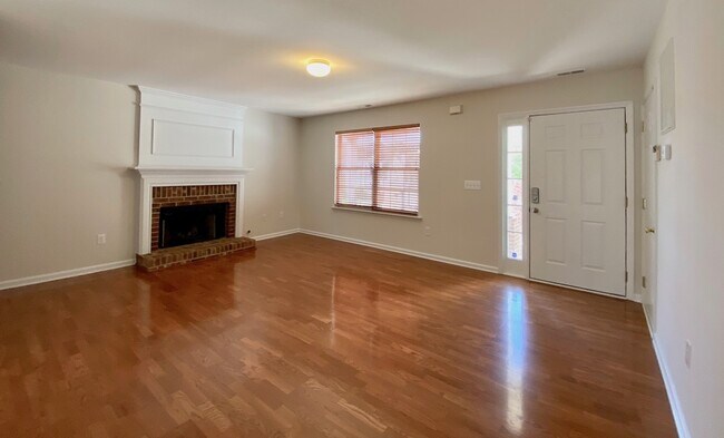 Building Photo - 4623 Dolwick Dr