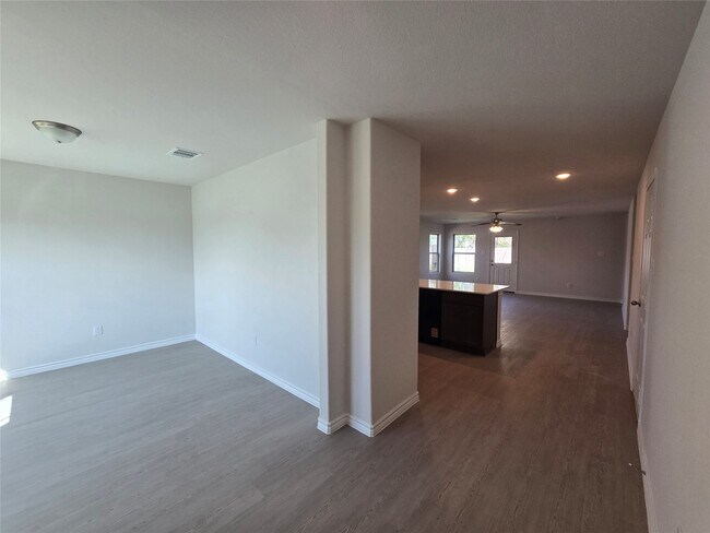 Building Photo - 608 Yupon St