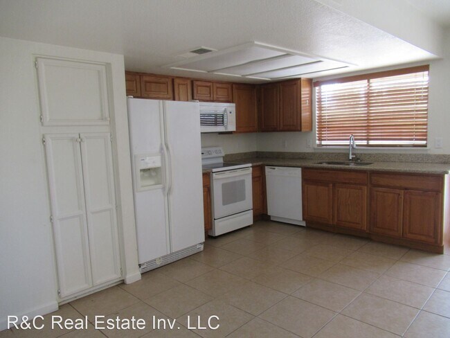 Building Photo - 3 br, 2 bath House - 309 W. Pinon Ave.