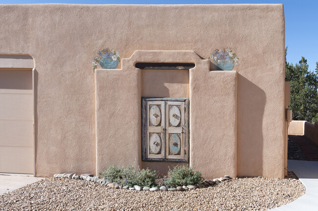 Building Photo - 1300 Bartlet Ct