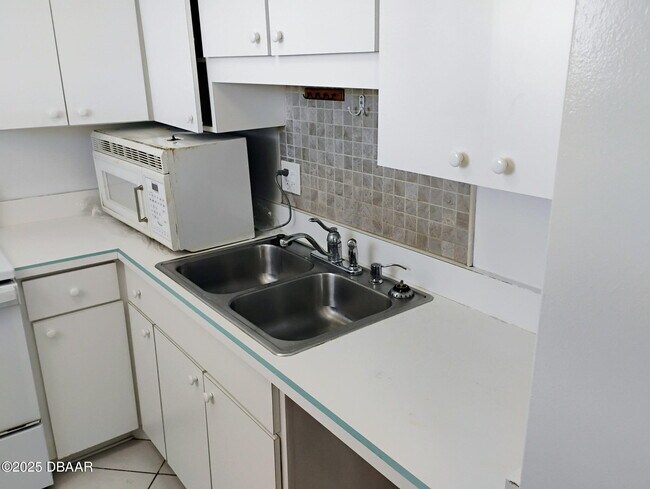 Foto del edificio - 2727 N Atlantic Ave