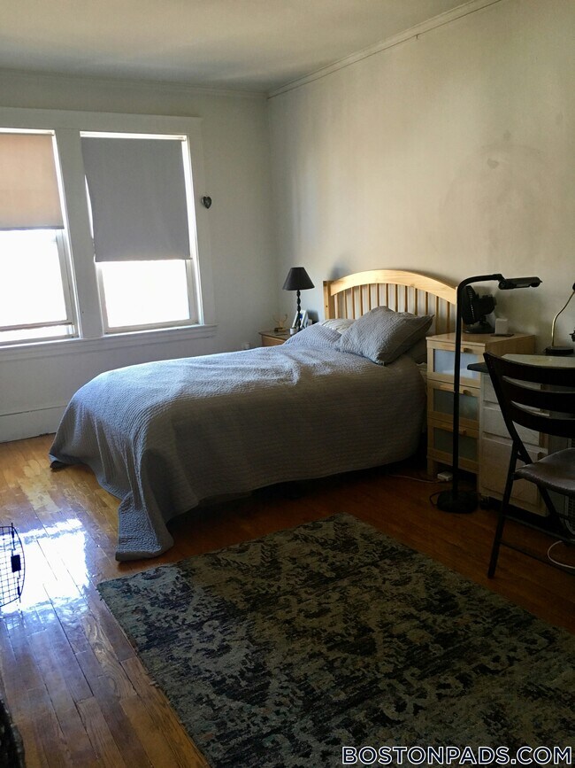 Building Photo - 155 Summer St