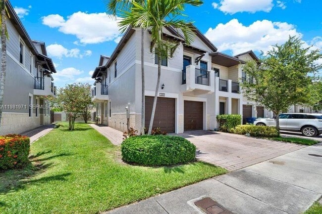 Building Photo - 5880 NW 104th Path