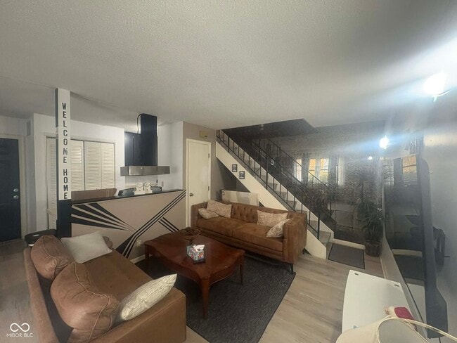 Foto del edificio - 6492 Lupine Terrace