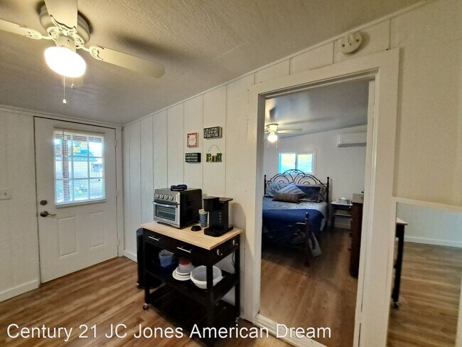 Foto del edificio - 1 br, 1 bath House - 1429 NE Meier Drive