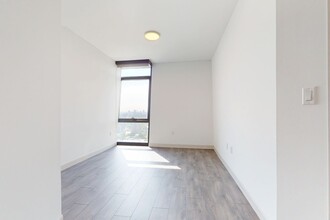 Interior Photo - One Hundred Above the Park