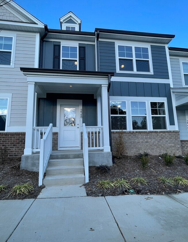 Foto principal - 228 Ribbon Rail St