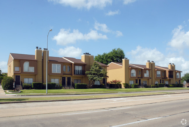 Building Photo - West Bellfort