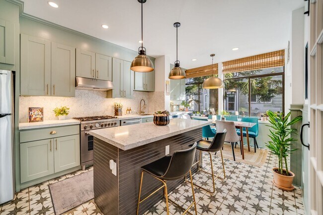 Foto del edificio - Cole Valley/Ashbury Heights: Remodeled Fla...