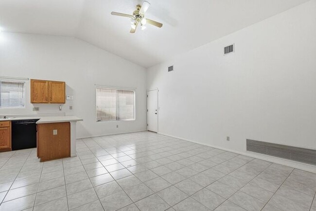 Building Photo - 8063 S New Abbey Dr